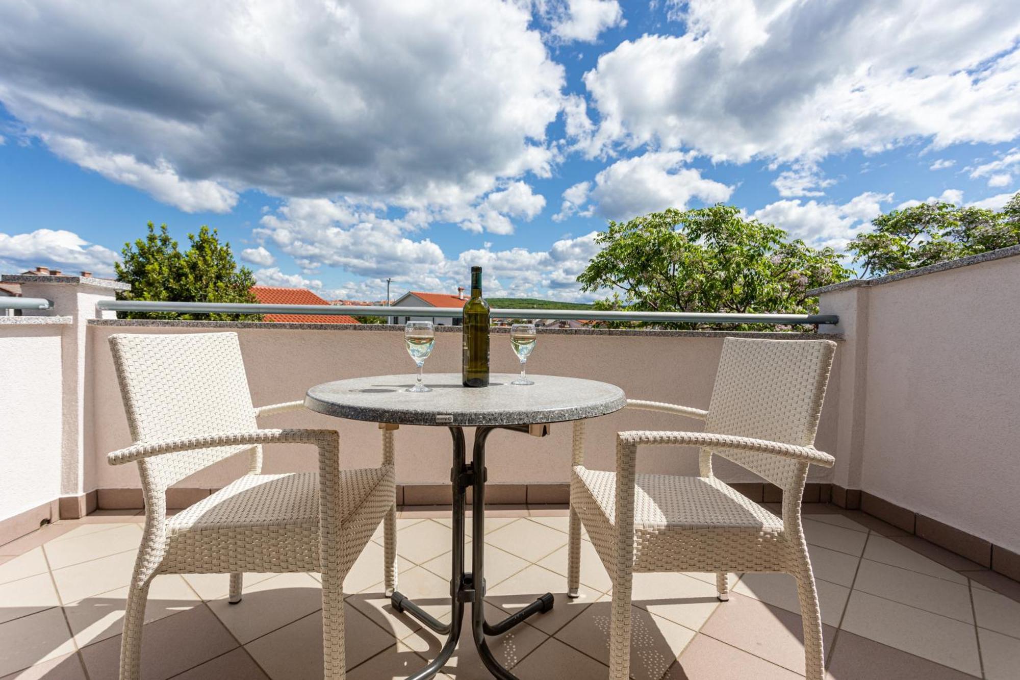 B&B Villa Ana Krk Town Eksteriør billede