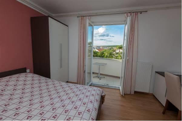 B&B Villa Ana Krk Town Eksteriør billede