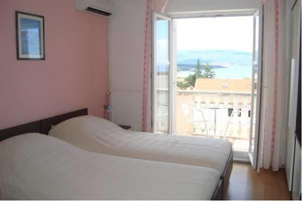 B&B Villa Ana Krk Town Eksteriør billede